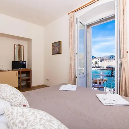 Bed & Breakfast Liza 3*